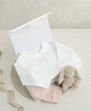 Baby Girl - 2 Piece Gift Set Baby Girl - 2 Piece Gift Set